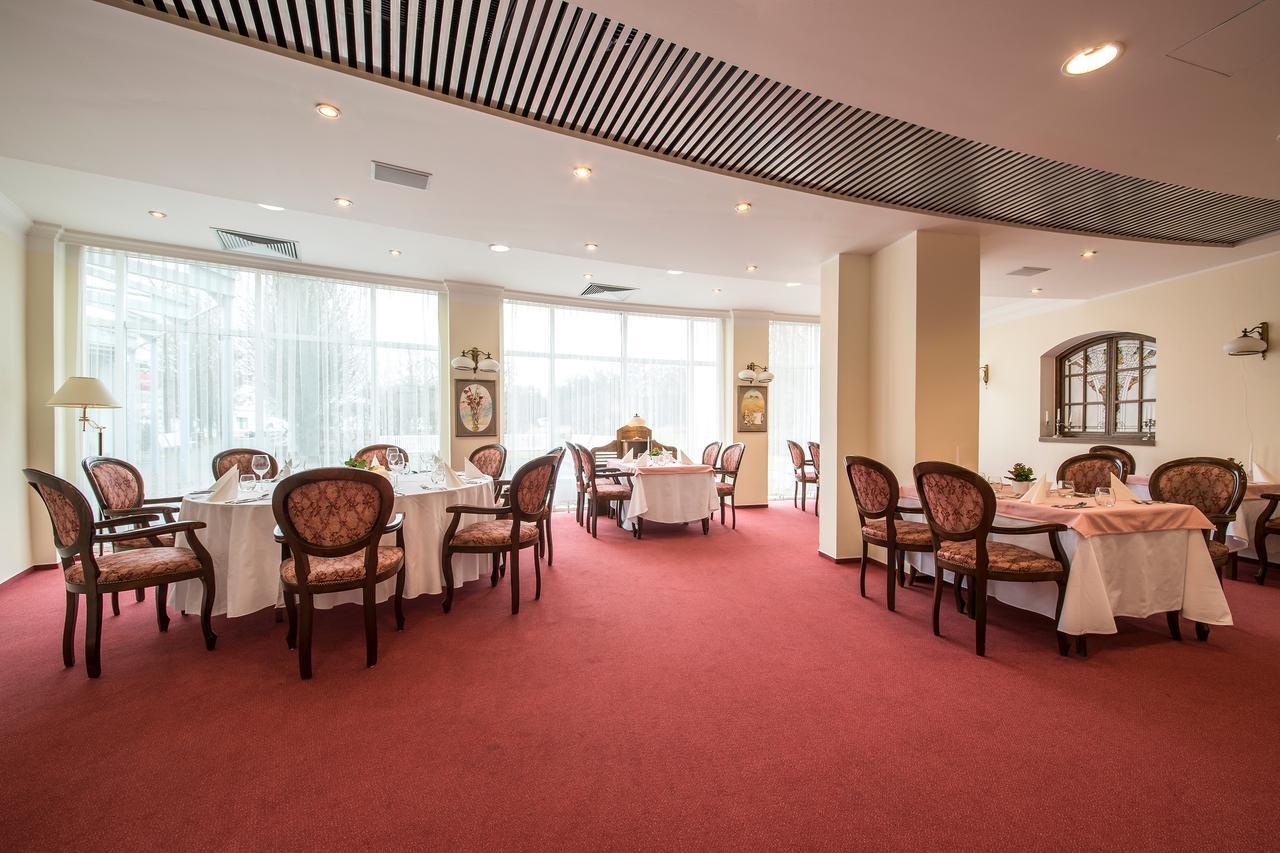 Jana Hotel 4*