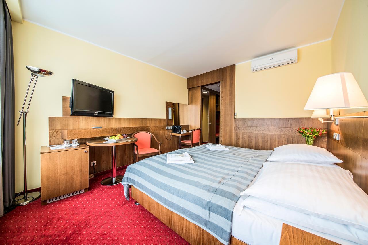 Hotel Jana 4*
